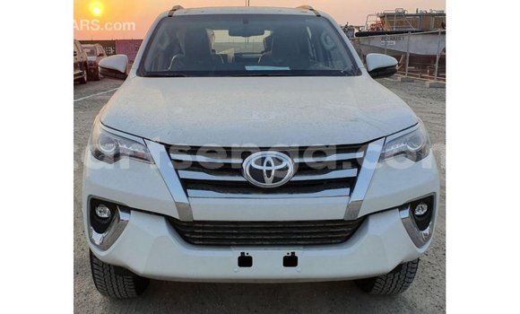 Nunua Imported Toyota Fortuner White Gari ndani ya Import - Dubai nchini Hhohho Nunua Imported Toyota Fortuner White Gari ndani ya Import - Dubai nchini Hhohho