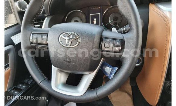 Nunua Imported Toyota Fortuner White Gari ndani ya Import - Dubai nchini Hhohho Nunua Imported Toyota Fortuner White Gari ndani ya Import - Dubai nchini Hhohho
