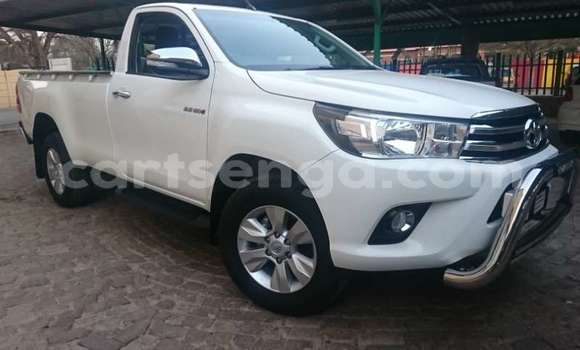 Nunua Ilio tumika Toyota Hilux White Gari ndani ya Mbabane nchini Manzini Nunua Ilio tumika Toyota Hilux White Gari ndani ya Mbabane nchini Manzini