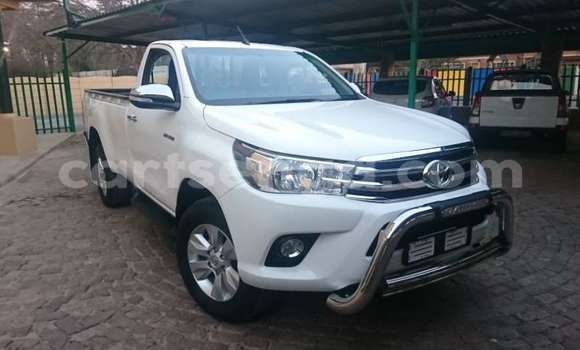 Nunua Ilio tumika Toyota Hilux White Gari ndani ya Mbabane nchini Manzini Nunua Ilio tumika Toyota Hilux White Gari ndani ya Mbabane nchini Manzini