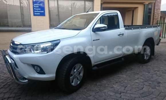 Nunua Ilio tumika Toyota Hilux White Gari ndani ya Mbabane nchini Manzini Nunua Ilio tumika Toyota Hilux White Gari ndani ya Mbabane nchini Manzini