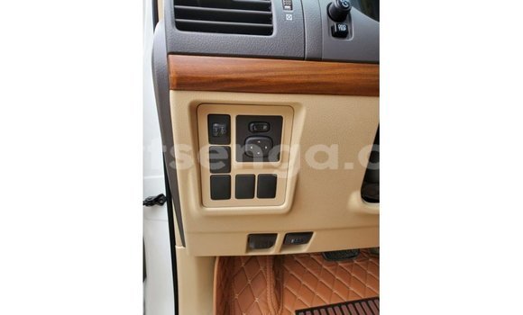 Buy Import Toyota Prado White Car in Import - Dubai in Hhohho Buy Import Toyota Prado White Car in Import - Dubai in Hhohho