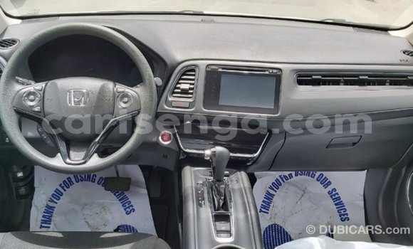 Buy Import Honda C White Bike in Import - Dubai in Hhohho Buy Import Honda C White Bike in Import - Dubai in Hhohho