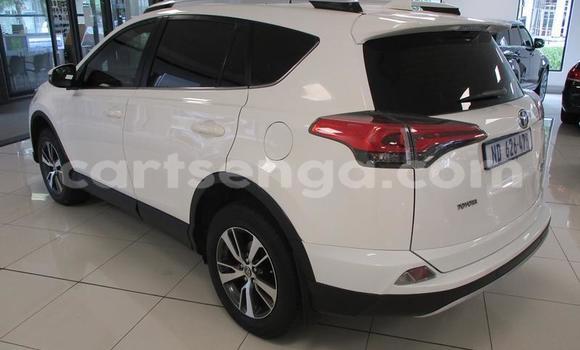 Acheter Occasion Voiture Toyota RAV4 Blanc à Manzini, Manzini Acheter Occasion Voiture Toyota RAV4 Blanc à Manzini, Manzini