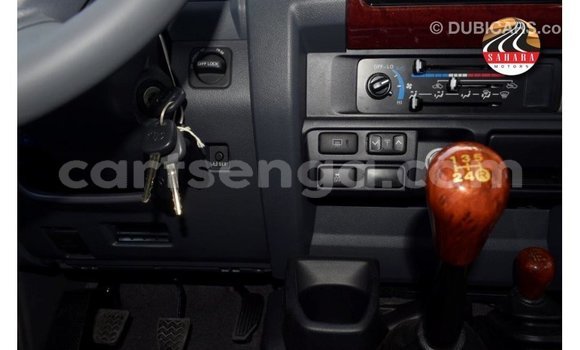 Buy Import Toyota Land Cruiser Red Car in Import - Dubai in Hhohho Buy Import Toyota Land Cruiser Red Car in Import - Dubai in Hhohho