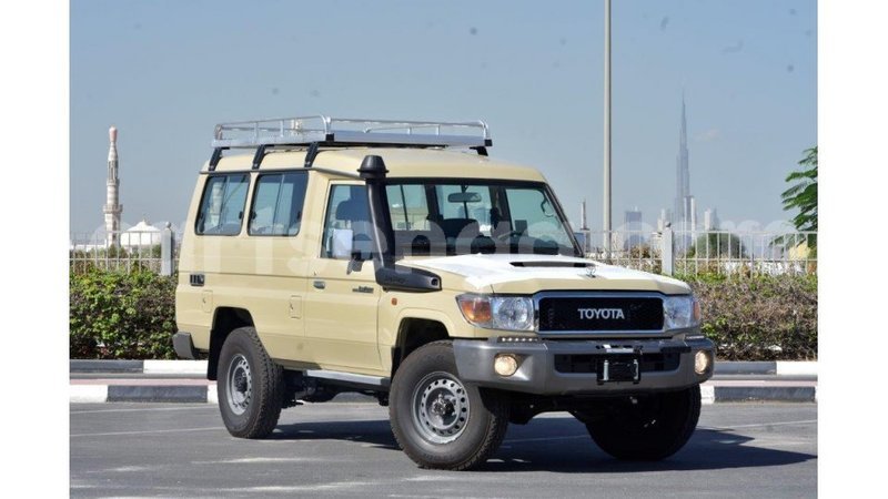 Big with watermark toyota land cruiser hhohho import dubai 17107