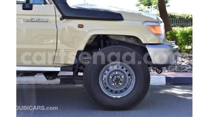 Big with watermark toyota land cruiser hhohho import dubai 17107