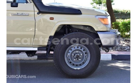 Buy Import Toyota Land Cruiser Beige Car in Import - Dubai in Hhohho Buy Import Toyota Land Cruiser Beige Car in Import - Dubai in Hhohho