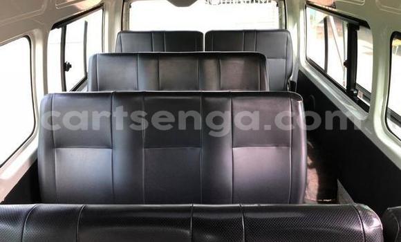 Acheter Occasion Voiture Toyota iQ Blanc à Big Bend, Lubombo Acheter Occasion Voiture Toyota iQ Blanc à Big Bend, Lubombo