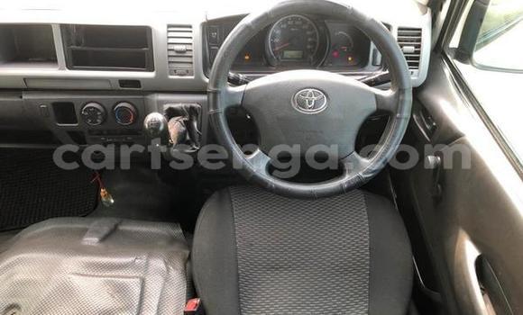 Acheter Occasion Voiture Toyota iQ Blanc à Big Bend, Lubombo Acheter Occasion Voiture Toyota iQ Blanc à Big Bend, Lubombo