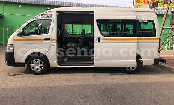 Acheter Occasion Voiture Toyota iQ Blanc à Big Bend, Lubombo Acheter Occasion Voiture Toyota iQ Blanc à Big Bend, Lubombo