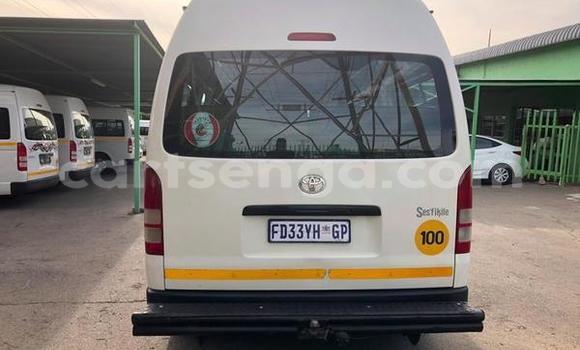 Acheter Occasion Voiture Toyota iQ Blanc à Big Bend, Lubombo Acheter Occasion Voiture Toyota iQ Blanc à Big Bend, Lubombo