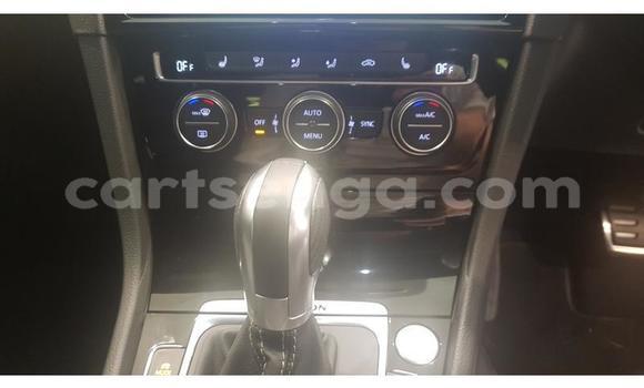 Nunua Ilio tumika Volkswagen Golf R Black Gari ndani ya Mbabane nchini Manzini Nunua Ilio tumika Volkswagen Golf R Black Gari ndani ya Mbabane nchini Manzini