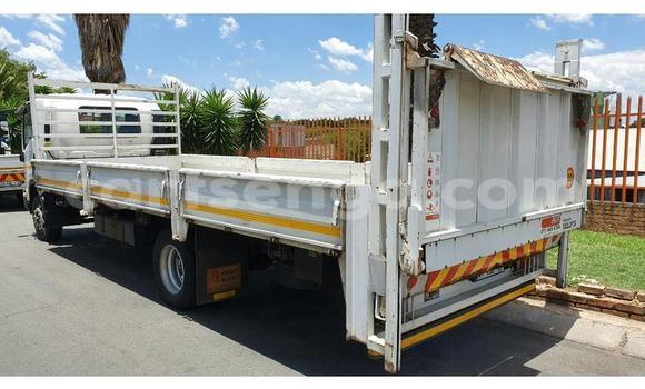 Nunua Ilio tumika Isuzu FTR 850 White Lori ndani ya Ezulwini nchini Hhohho Nunua Ilio tumika Isuzu FTR 850 White Lori ndani ya Ezulwini nchini Hhohho