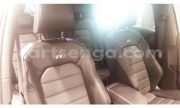 Nunua Ilio tumika Volkswagen Golf R Black Gari ndani ya Mbabane nchini Manzini Nunua Ilio tumika Volkswagen Golf R Black Gari ndani ya Mbabane nchini Manzini