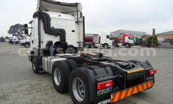 Nunua Ilio tumika Scania R420 White Lori ndani ya Ezulwini nchini Hhohho Nunua Ilio tumika Scania R420 White Lori ndani ya Ezulwini nchini Hhohho