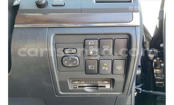 Acheter Import Voiture Toyota Land Cruiser Noir à Import - Dubai, Hhohho Acheter Import Voiture Toyota Land Cruiser Noir à Import - Dubai, Hhohho