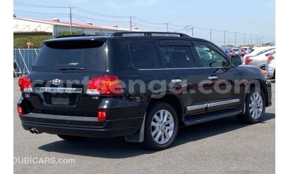 Nunua Imported Toyota Land Cruiser Black Gari ndani ya Import - Dubai nchini Hhohho Nunua Imported Toyota Land Cruiser Black Gari ndani ya Import - Dubai nchini Hhohho