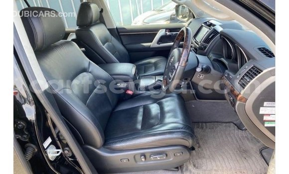 Nunua Imported Toyota Land Cruiser Black Gari ndani ya Import - Dubai nchini Hhohho Nunua Imported Toyota Land Cruiser Black Gari ndani ya Import - Dubai nchini Hhohho