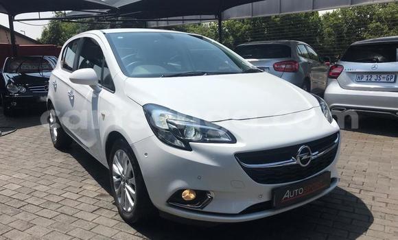 Nunua Ilio tumika Opel Corsa White Gari ndani ya Mbabane nchini Manzini Nunua Ilio tumika Opel Corsa White Gari ndani ya Mbabane nchini Manzini