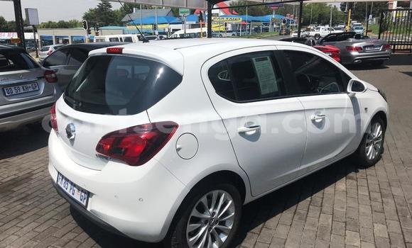 Nunua Ilio tumika Opel Corsa White Gari ndani ya Mbabane nchini Manzini Nunua Ilio tumika Opel Corsa White Gari ndani ya Mbabane nchini Manzini
