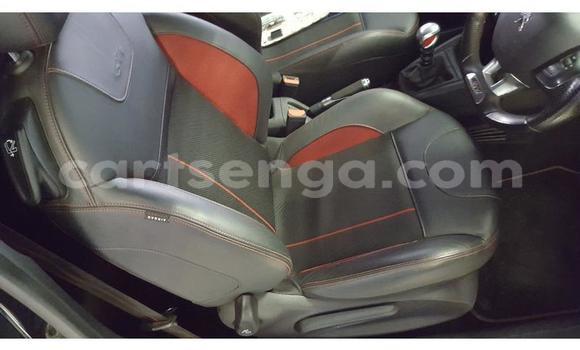 Nunua Ilio tumika Peugeot 208 GTi Black Gari ndani ya Mbabane nchini Manzini Nunua Ilio tumika Peugeot 208 GTi Black Gari ndani ya Mbabane nchini Manzini