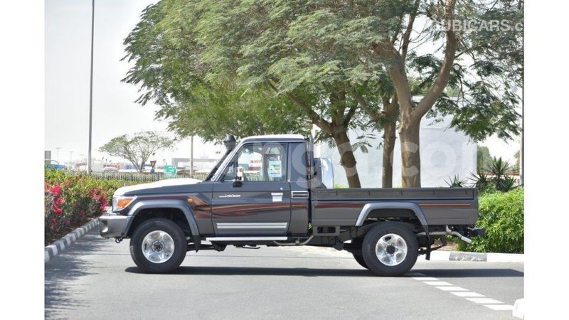Big with watermark toyota land cruiser hhohho import dubai 17132