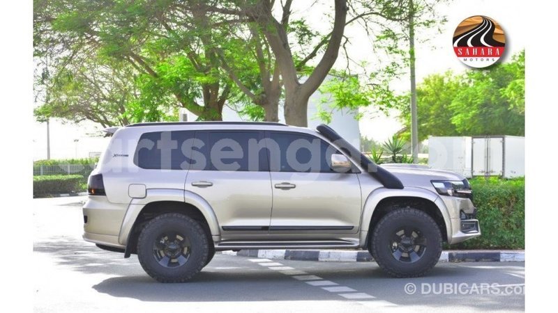 Big with watermark toyota land cruiser hhohho import dubai 17133