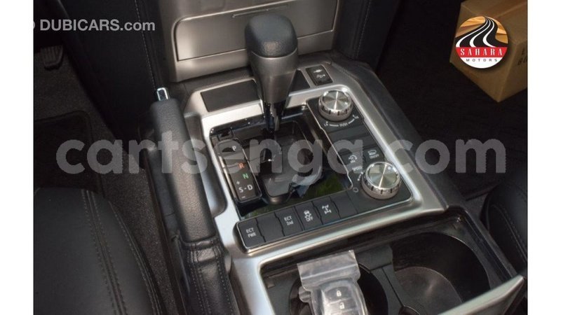 Big with watermark toyota land cruiser hhohho import dubai 17133