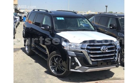 Acheter Import Voiture Toyota Land Cruiser Noir à Import - Dubai, Hhohho Acheter Import Voiture Toyota Land Cruiser Noir à Import - Dubai, Hhohho