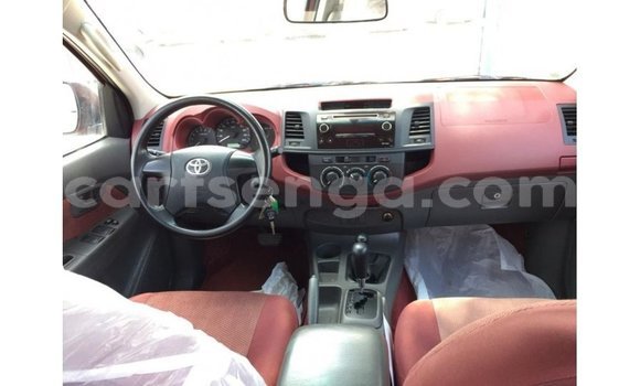 Buy Import Toyota Hilux Red Car in Import - Dubai in Hhohho Buy Import Toyota Hilux Red Car in Import - Dubai in Hhohho