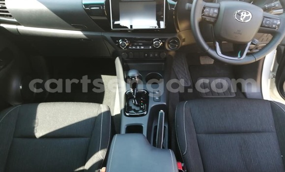 Buy Used Toyota Hilux White Car in Big Bend in Lubombo Buy Used Toyota Hilux White Car in Big Bend in Lubombo