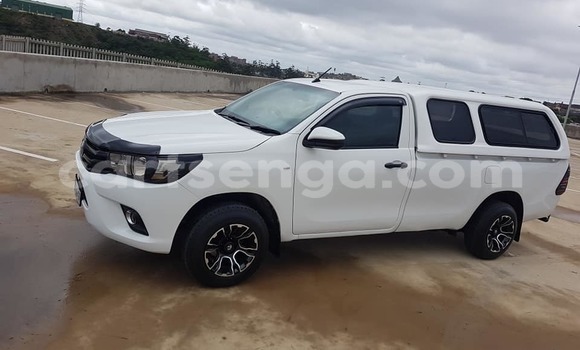 Buy Used Toyota Hilux White Car in Big Bend in Lubombo District Buy Used Toyota Hilux White Car in Big Bend in Lubombo District