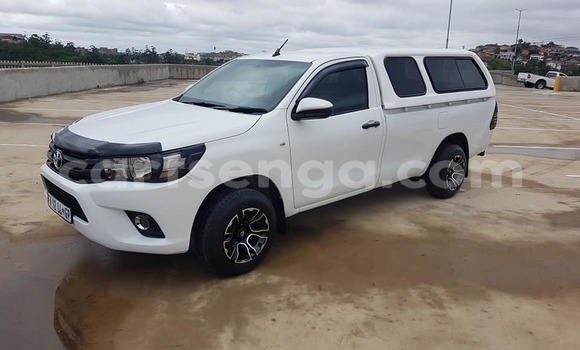 Buy Used Toyota Hilux White Car in Big Bend in Lubombo District Buy Used Toyota Hilux White Car in Big Bend in Lubombo District