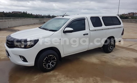 Buy Used Toyota Hilux White Car in Big Bend in Lubombo District Buy Used Toyota Hilux White Car in Big Bend in Lubombo District