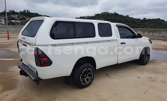 Buy Used Toyota Hilux White Car in Big Bend in Lubombo District Buy Used Toyota Hilux White Car in Big Bend in Lubombo District
