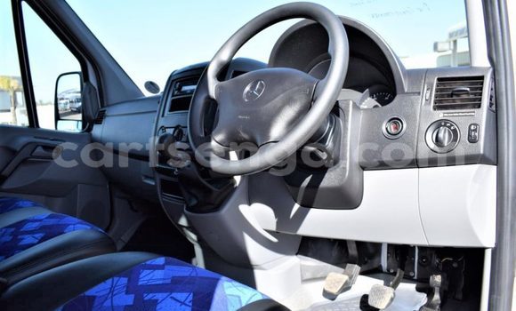 Buy Used Mercedes‒Benz Esprit White Car in Big Bend in Lubombo Buy Used Mercedes‒Benz Esprit White Car in Big Bend in Lubombo