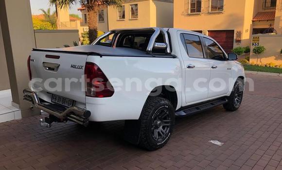 Buy Used Toyota Hilux White Car in Big Bend in Lubombo Buy Used Toyota Hilux White Car in Big Bend in Lubombo