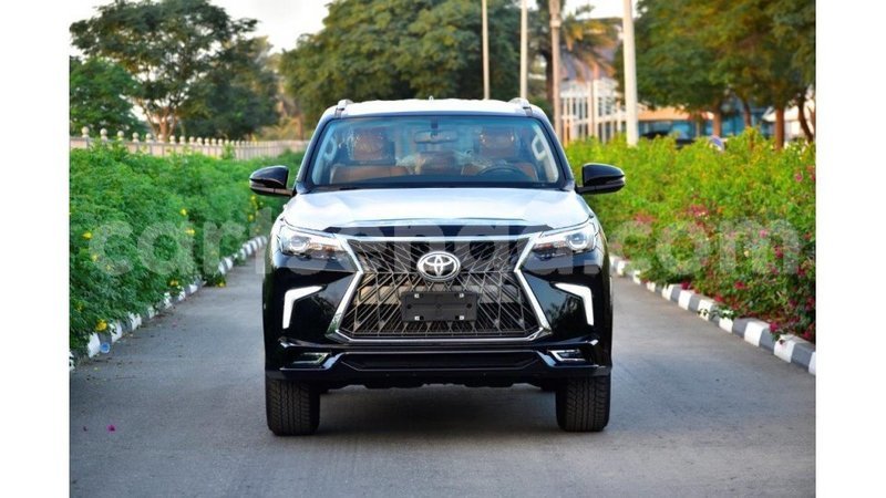 Big with watermark toyota fortuner hhohho import dubai 17188