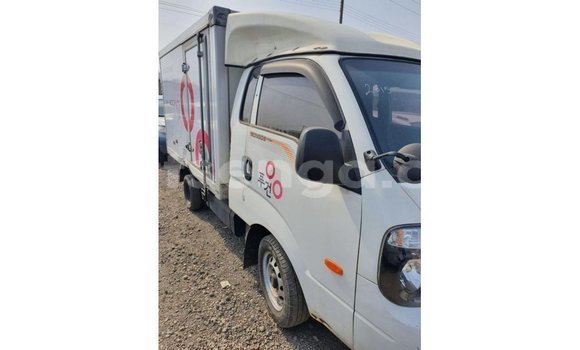 Buy Import Kia Rio White Car in Import - Dubai in Hhohho Buy Import Kia Rio White Car in Import - Dubai in Hhohho