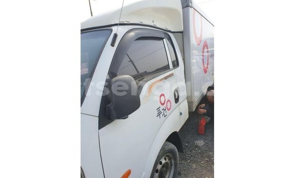 Buy Import Kia Rio White Car in Import - Dubai in Hhohho Buy Import Kia Rio White Car in Import - Dubai in Hhohho