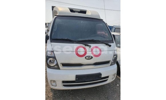 Buy Import Kia Rio White Car in Import - Dubai in Hhohho Buy Import Kia Rio White Car in Import - Dubai in Hhohho