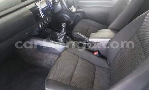 Acheter Occasion Voiture Toyota Hilux Blanc à Mbabane, Manzini Acheter Occasion Voiture Toyota Hilux Blanc à Mbabane, Manzini