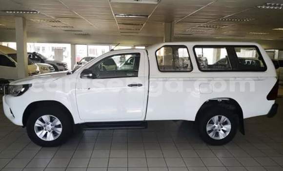 Acheter Occasion Voiture Toyota Hilux Blanc à Mbabane, Manzini Acheter Occasion Voiture Toyota Hilux Blanc à Mbabane, Manzini