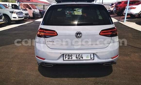 Acheter Occasion Voiture Volkswagen Golf R Blanc à Mbabane, Manzini Acheter Occasion Voiture Volkswagen Golf R Blanc à Mbabane, Manzini