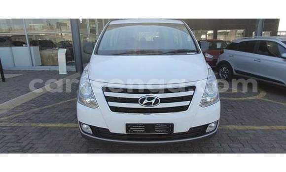 Acheter Occasion Voiture Hyundai H1 Blanc à Mbabane, Manzini Acheter Occasion Voiture Hyundai H1 Blanc à Mbabane, Manzini