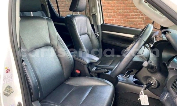 Acheter Occasion Voiture Toyota Hilux Blanc à Ezulwini, Hhohho Acheter Occasion Voiture Toyota Hilux Blanc à Ezulwini, Hhohho