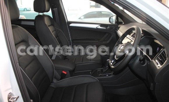 Buy Used Toyota Land Cruiser Beige Car in Ezulwini in Hhohho Buy Used Toyota Land Cruiser Beige Car in Ezulwini in Hhohho