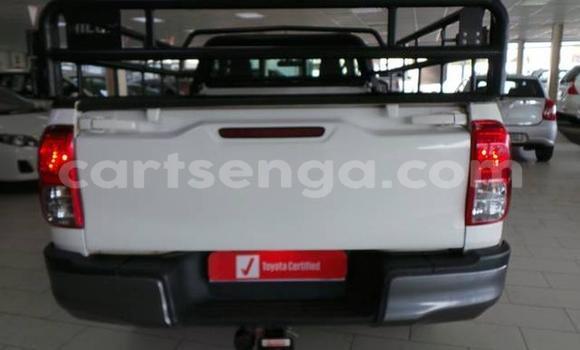 Acheter Occasion Voiture Toyota Hilux Blanc à Mbabane, Manzini Acheter Occasion Voiture Toyota Hilux Blanc à Mbabane, Manzini
