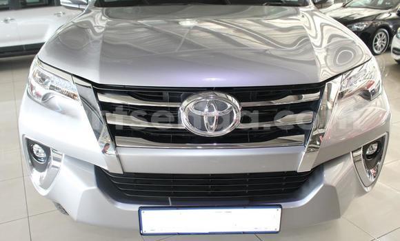 Acheter Occasion Voiture Toyota Fortuner Gris à Mbabane, Manzini Acheter Occasion Voiture Toyota Fortuner Gris à Mbabane, Manzini